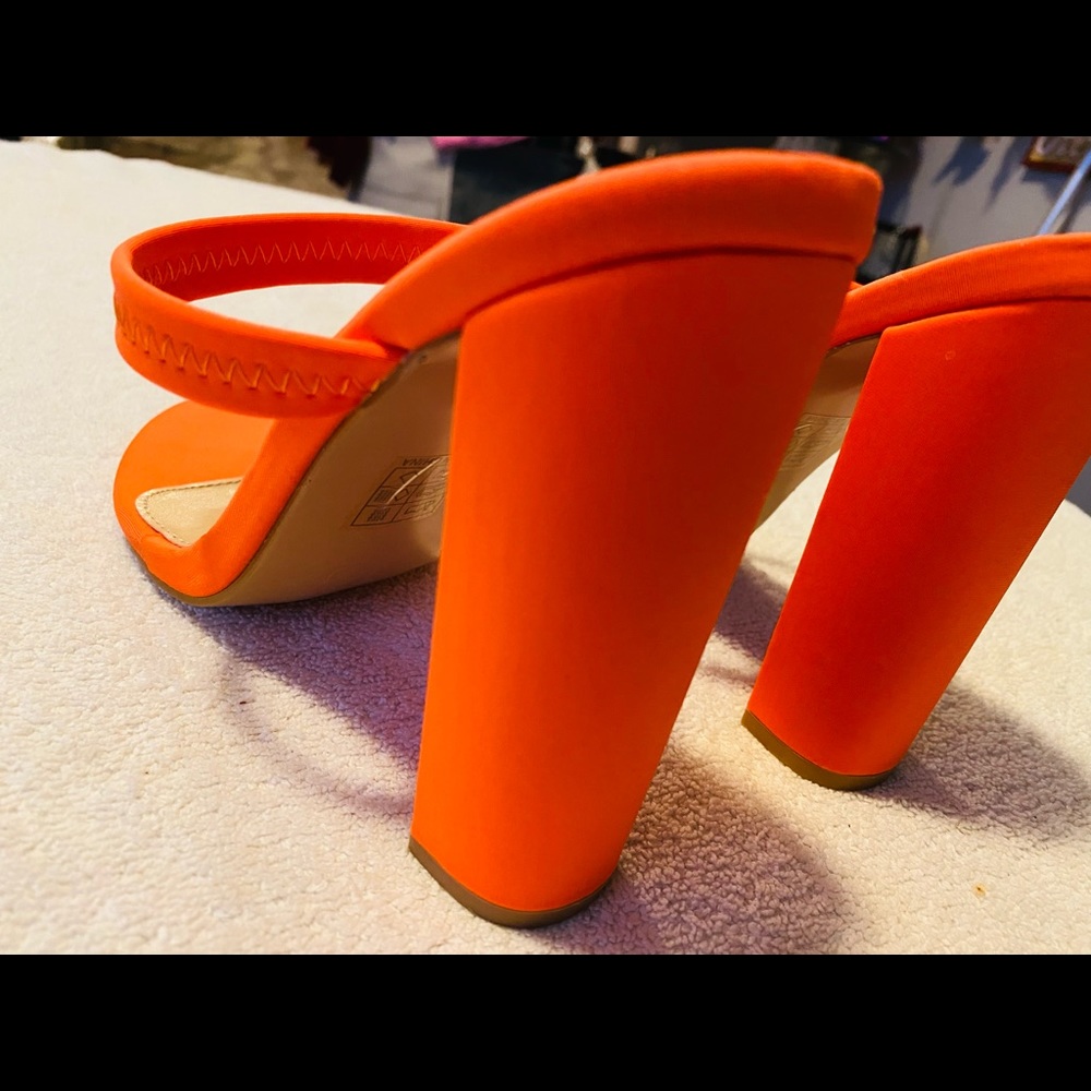 Almost Brand New - Super Gorgeous High Qualit  Heels By SIMMI / London - box 2 - Picture 9 of 9